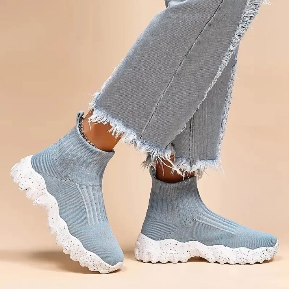 Blue knit breathable high top sneakers - Picture 5 of 6